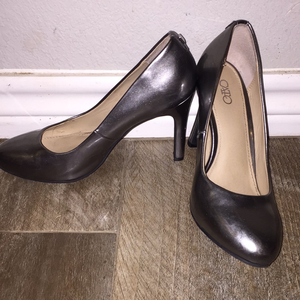 Shoe - Picture 2 of 2